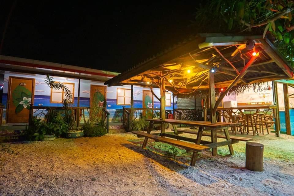 Moorea Vaiare Lodge Екстер'єр фото